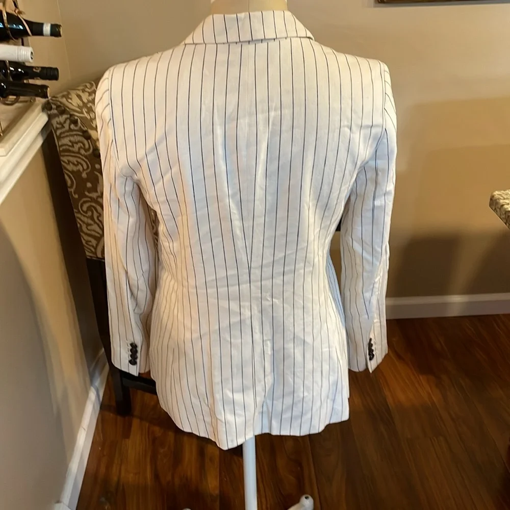Ann Taylor cream  and Black  Blazer with Tailored Cut - Picture 2 of 8